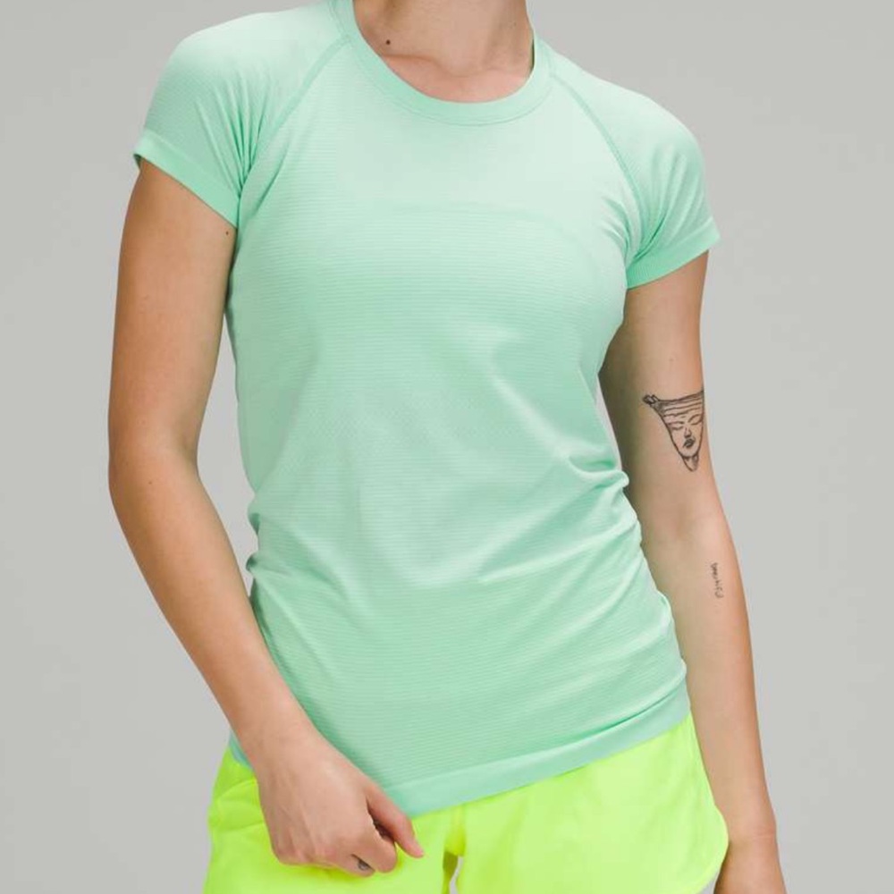 NWT Lululemon Wild Mint Swiftly Tech (Waist Length)